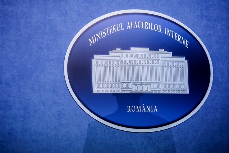 RRInternational's tweet photo. Comunicat @MAIRomania: Se recomandă persoanelor care călătoresc în zonele vizate de #codgalben să se informeze asupra condiţiilor de drum, să adapteze viteza la condiţiile meteo şi să respecte indicaţiile autorităţilor. https://t.co/bW5vHdSMLa