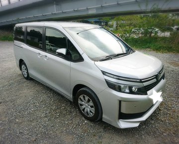 ヴォクシー車中泊に向いている 家族旅行に向けて改造してみよう クルマの神様 車選びに悩む人が結局たどり着く人気情報サイト