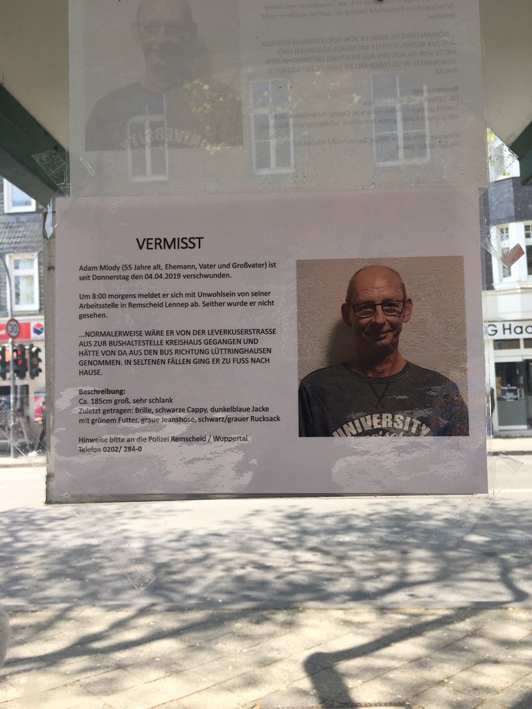 OchEmilein's tweet photo. Das hing bei mir an der Bushaltestelle... Ich wollte das mal Teilen.. 
Ein Retweet wäre super! Das richtet sich vor allem an den Raum NRW. https://t.co/xwAD05StJJ