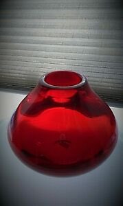 AshhCollectable's tweet photo. 🌟Superb #Vintage #60s #Whitefriars #Crystal #Ruby #GlassVase #HighlyCollectable by #GeoffreyBaxter original makers sticker attached Pattern 9586 #HomeInteriorDesign
https://t.co/ZtyvmF494i via @eBay_UK https://t.co/98jqk3bQsJ