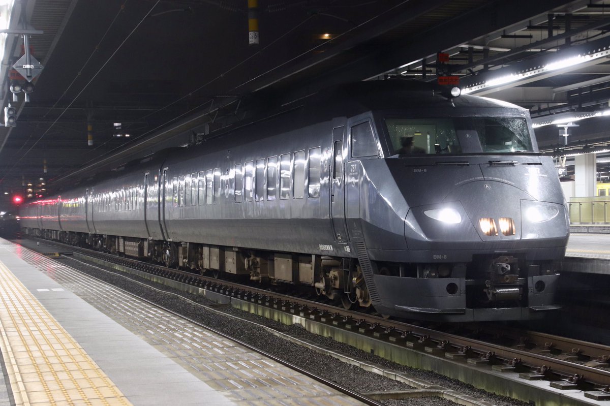 みーちゃん Ar Twitter 4月30日 Jr九州の特急列車 にちりんシーガイア24号博多行き 787系 ソニック60号博多行き 883系 平成最後の撮り鉄は大分駅での撮影となりました 平成最後 平成最後の日 平成最後の鉄道写真
