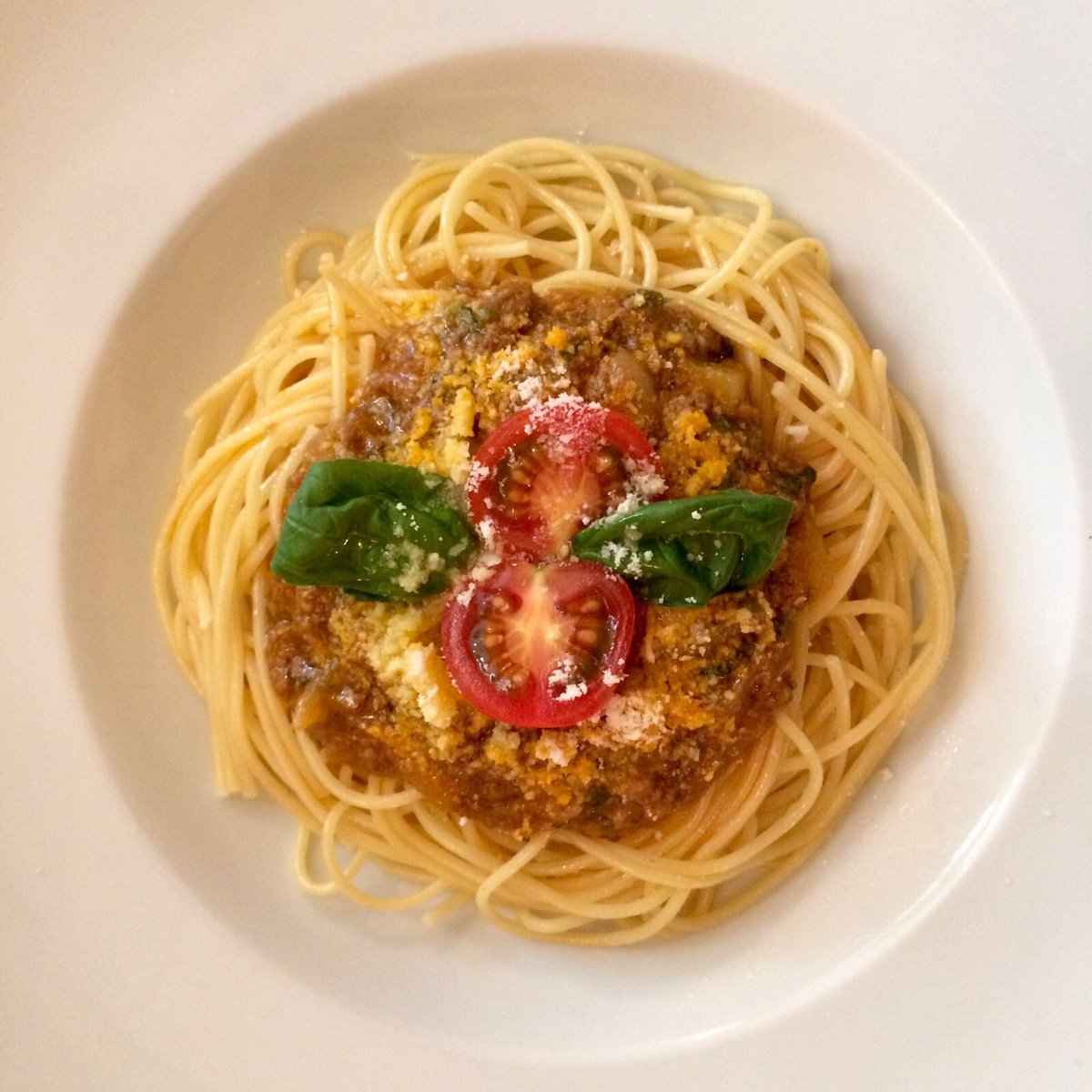 🇮🇹 SPAGUETTI BOLOÑESA🇮🇹 en uno de nuestros menús del día #mikitxen bit.ly/1RyZ0Mh  #madrid #foodie