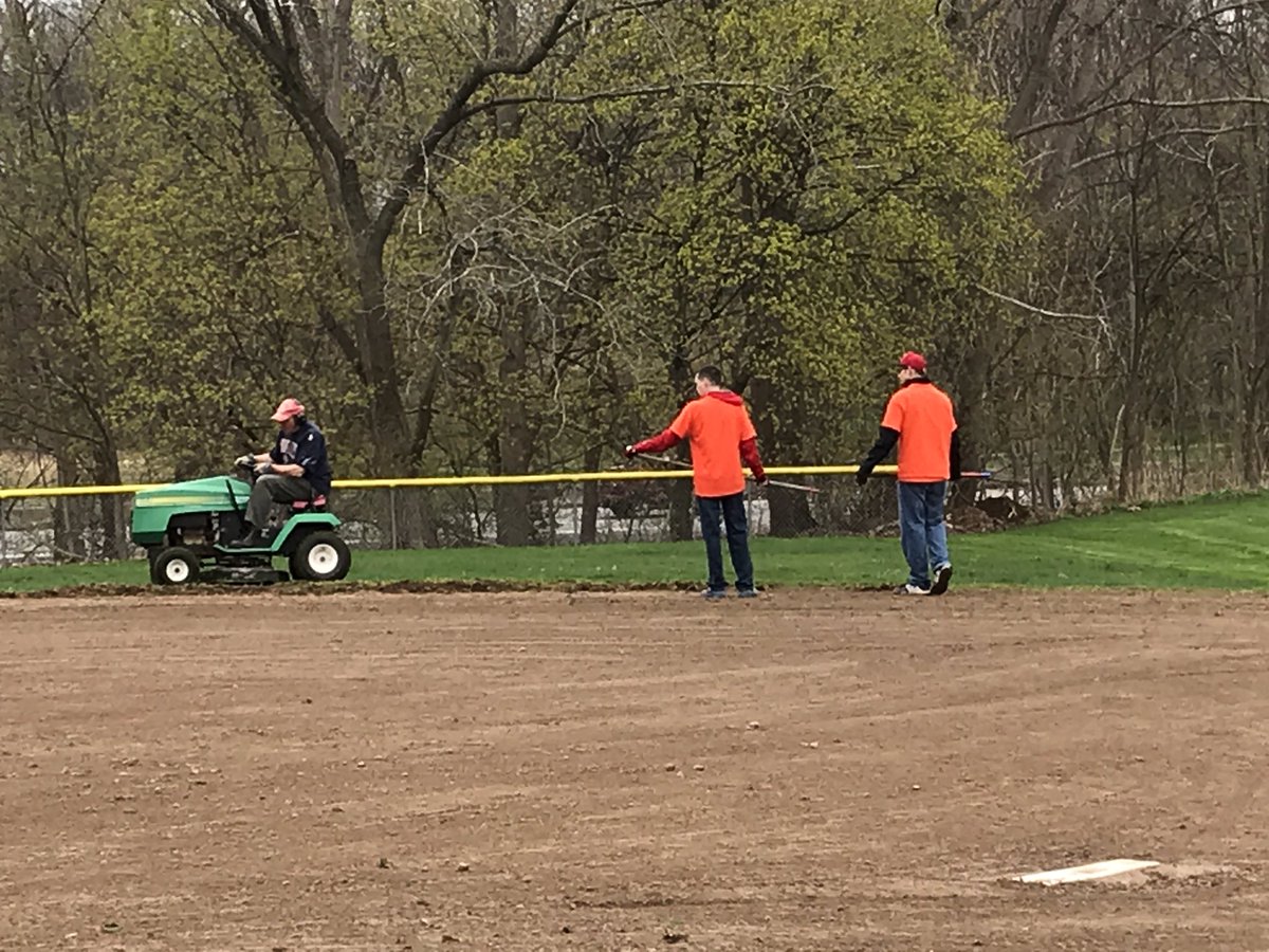 PickinSplinters's tweet image. At Tryon Park for the @HSSportsBeat as @RocRedWings and the City of Rochester combine for #ProjectRefresh