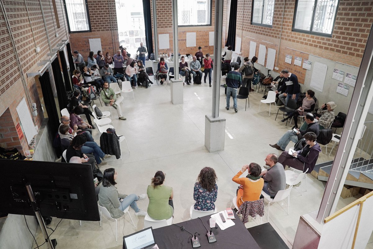 XES_cat's tweet image. 🔴 Recordeu que ja tenim disponibles les presentacions i relatories del #Comun_ESS, el congrés de #comunicació i #ESS. 

Podeu consultar les idees, materials, debats i converses compartides amb només un clic! 

xes.cat/2019/04/16/ja-…