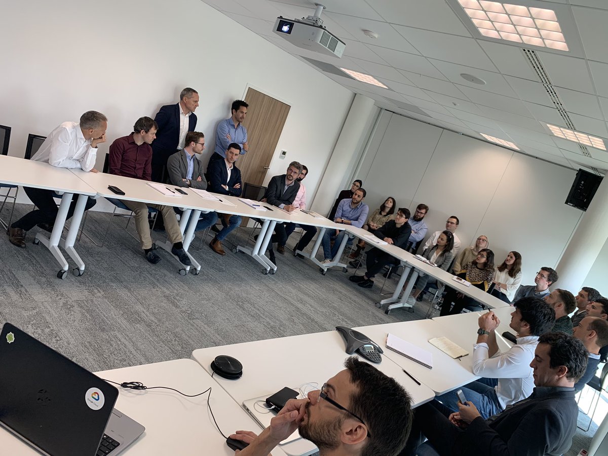 Ronan Le Moal, DG Groupe, à la rencontre des équipes de la Team Digital Max pour partage des succès et des challenges. Merci des échanges ! @aumaxpourmoi <a href="/WeAreArkea/">WAA|Actus</a> <a href="/ronanLM/">ronan le moal</a> @didierardouin <a href="/RonanBarzic/">Ronan BARZIC</a>