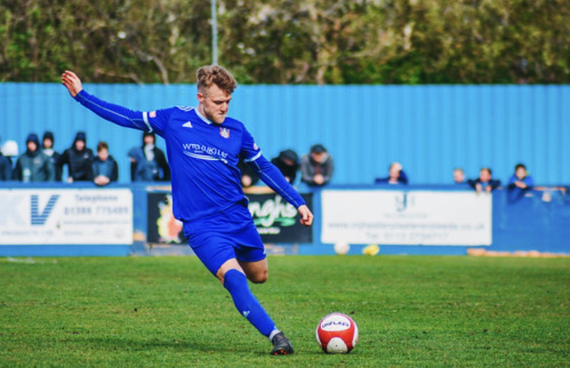 Champions!! What a year it’s been with the boys <a href="/FarsleyCelticFC/">Farsley Celtic</a> 🏆🏆🏆🏆