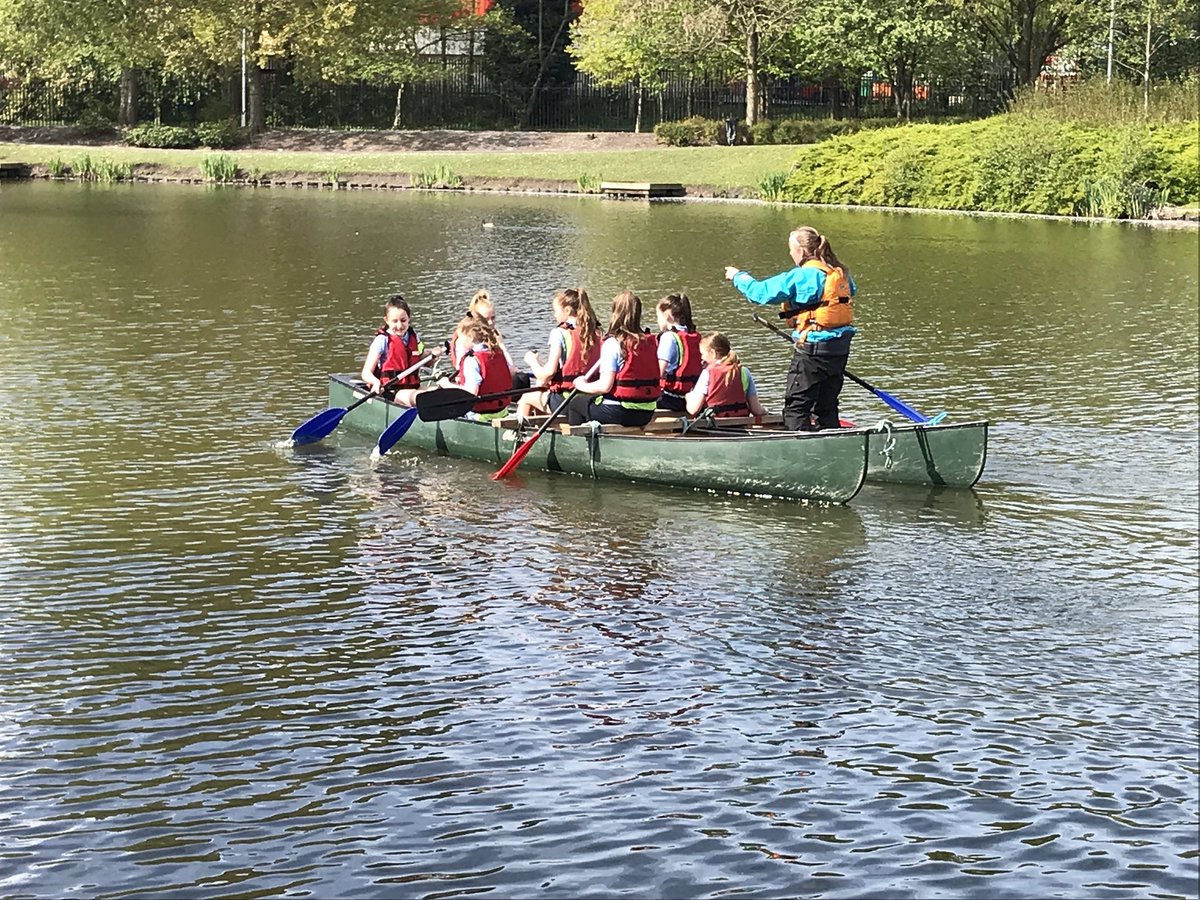 OldhamPledge's tweet photo. Fantastic day so far at the Oldham Pledge Triathlon Event at Alexandra Park. The event includes canoeing, an assault course and cycling π #pledge3 #pledge7 https://t.co/M7FC2sO1VG