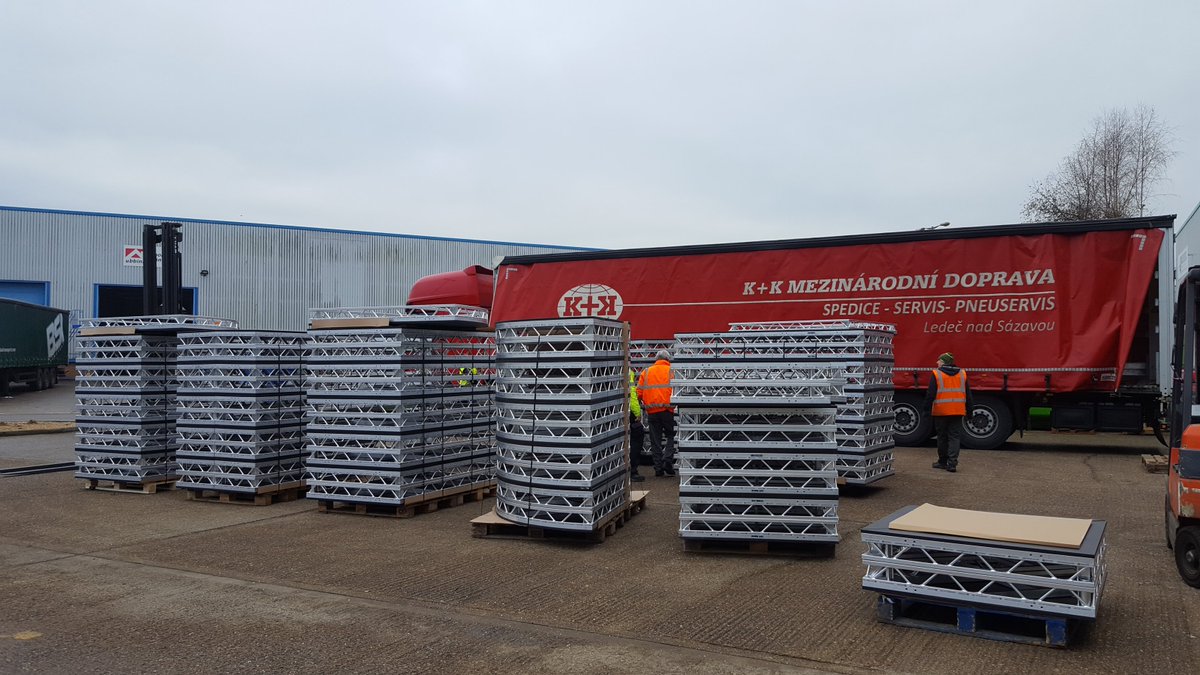 LightspaceUK's tweet photo. Visit our website  to find 10 reasons why you should choose us. Come and check it out https://t.co/mgB7N7w5Ju or call us on 01604664571. https://t.co/F5u5CiEvm3