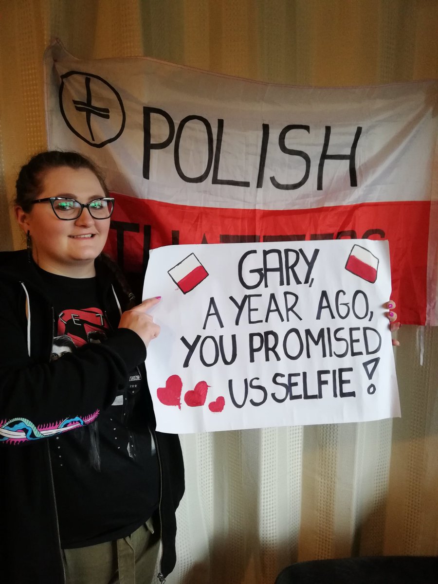 kasienkaba20's tweet photo. Hello @GaryBarlow, I waiting for a selfie with you! @takethat
See you tonight! ♥️♥️♥️ https://t.co/aroXcSU76x