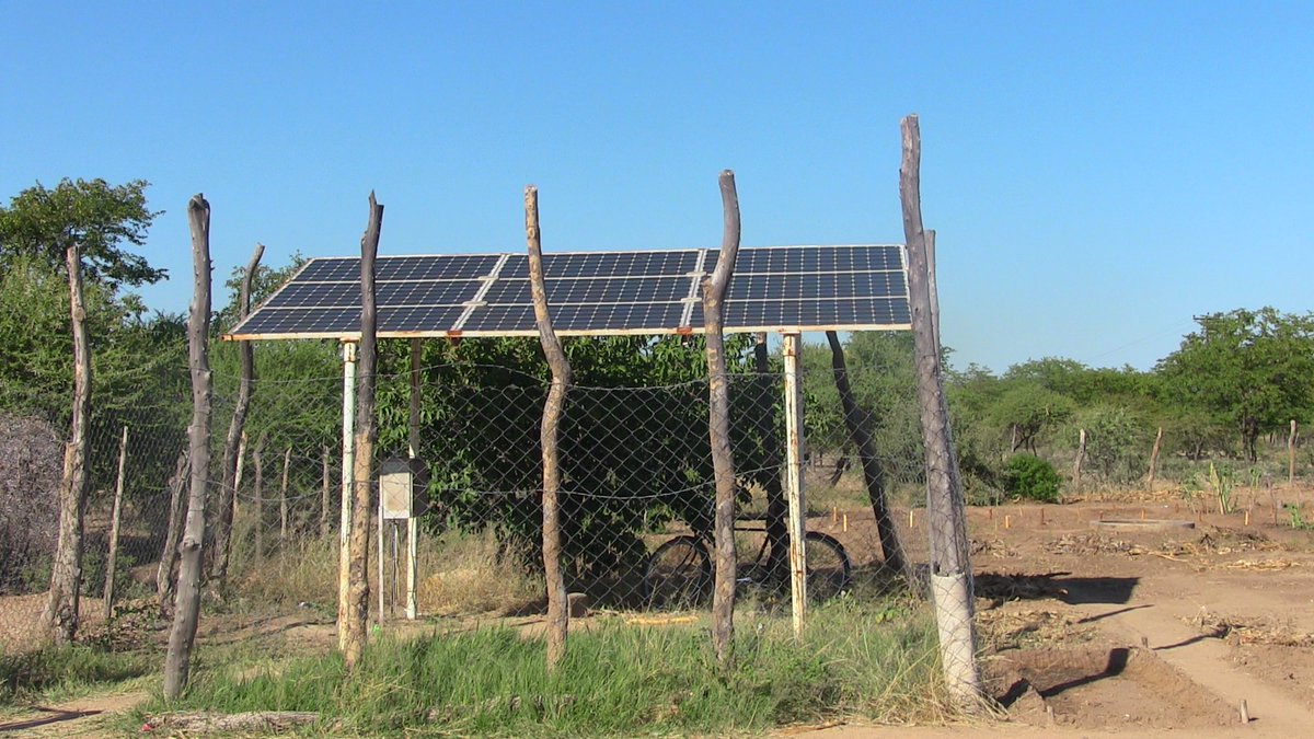 dabane_2013's tweet photo. Solar powered pump systems in community gardens have eased irrigation, reduced working hours, hence giving women the opportunity to engage in other income generating activities, thus promoting #economic emancipation. #Improvedcropyield #Boostingfoodsecurity https://t.co/p7NOtAblDa