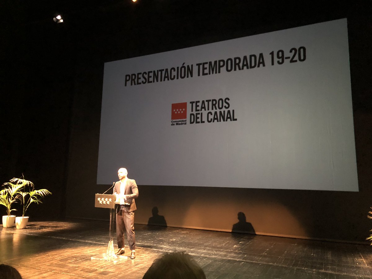 Laura_Domer's tweet photo. @DELOSSANTOSLEAL presenta la nueva programación para la temporada 19/20 de @TeatrosCanal, en la que se consolidan como Centro de Artes Escénicas Contemporáneas de referencia en España https://t.co/8iOF2Up0Ui