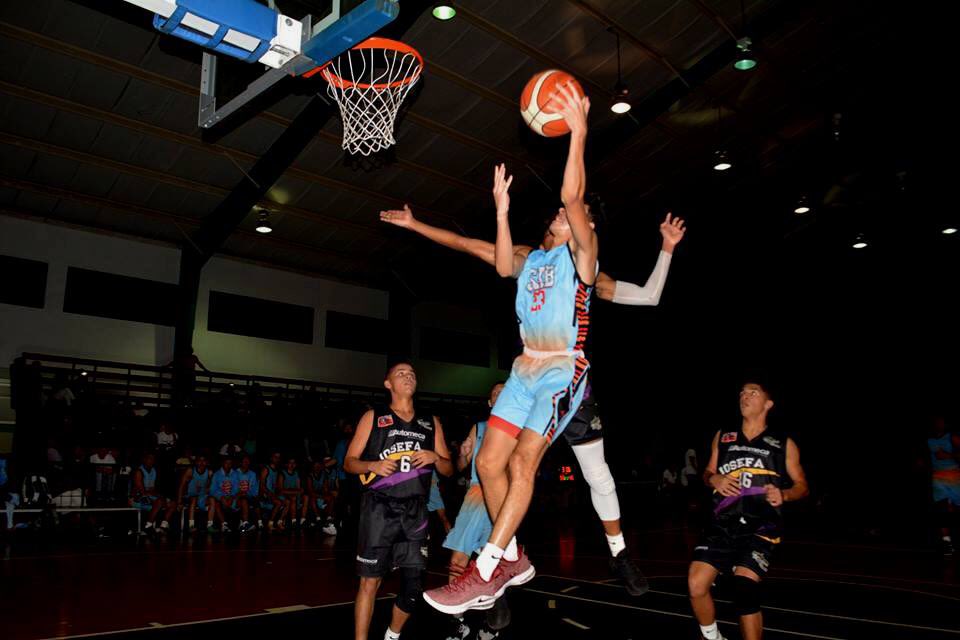 MegaPagePR's tweet image. A ley de una victoria la Segundo Ruíz Belvis, Lysander Borrero y JDP durante la serie final en el Polideportivo Los Caobos Ponce   Mas Info.: megapagepr.com/index.php?idno…