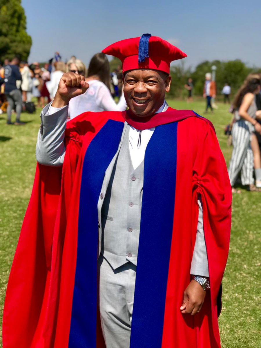HumaHumas_'s tweet photo. @GautengANC  PEC Member Dr. Kgosientso 'Sputla' Ramokgopa. The first task of any revolutionary is to equip themselves with Education.

#ANCPhDs
#DrRamokgopa https://t.co/nPJSymexeW