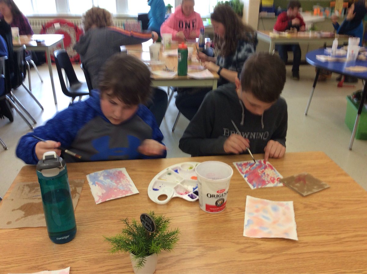 downieps's tweet photo. Ms Steckly's grade 7 class learned some watercolor techniques from Catherine Weber. The final products looked amazing! This workshop was sponsored by the Foundation for Education. @yourschools @Found4Education #iAMamdsb https://t.co/kmfGhoDiAs
