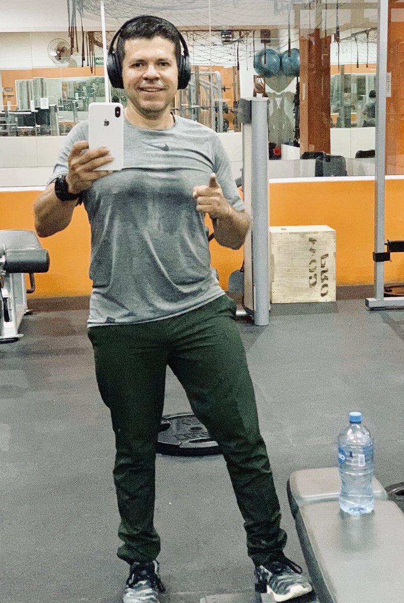 j_medina37's tweet photo. -olvida lo que eres y recomienza de nuevo en este momento.Dios nos ama tanto que a diario nos da oportunidades,pero a veces,no te das Cuenta.wake up!!!!!es martes de renovarse...otra vezπ #justforthismoment https://t.co/Nd8yZjbiY9