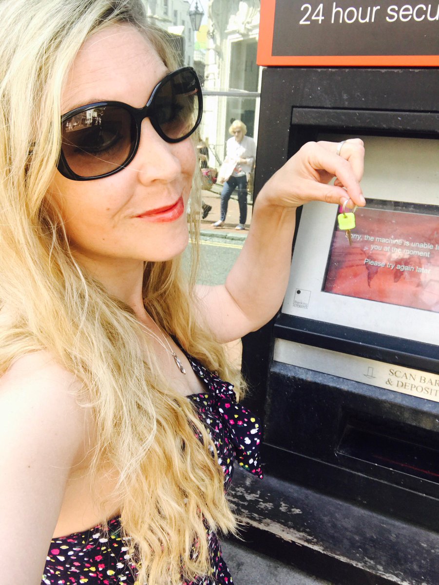 MissGSJ's tweet photo. 👸🏼🛍Who wants to take Me shopping in Brighton this time? I will choose 1/2 lucky pet(s) for My spree. 

Brighton. From May 18th 🤗 https://t.co/fj5LAmkmPb