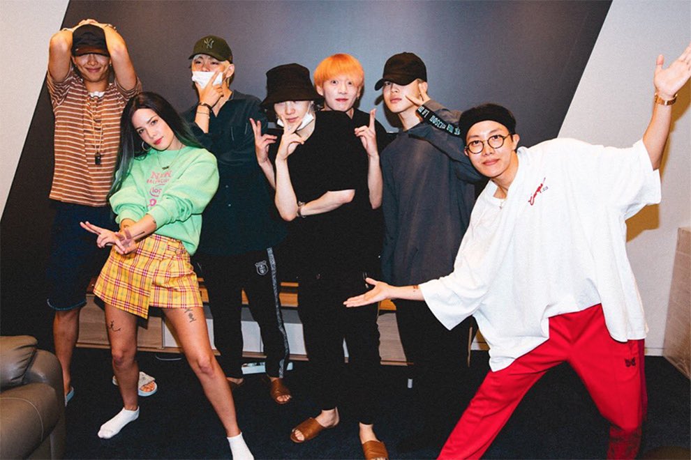 Холзи и чимин. Холзи и бтс 2021. Бтс bbmas. Холзи и бтс. Холзи и бтс.