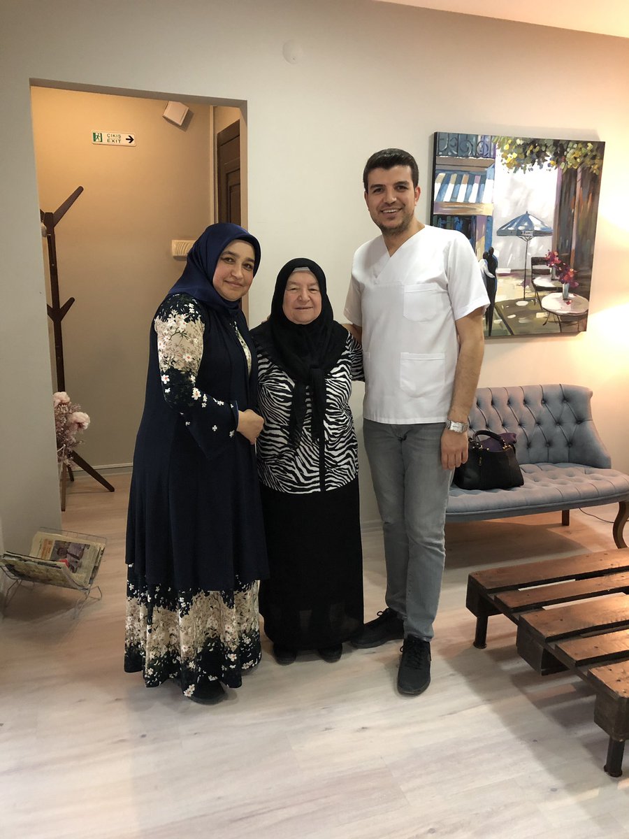 ahmtbrkszgn's tweet photo. Almanyadan gelen kıymetli hastam Senem Hanım’ı ülkesine geri gönderiyoruz. Unutmamak gerekir ki sağlık bir ekip işidir. Dolayısıyla bütüncül düşünmeyi ve multidisipliner çalışmayı gerektirir..
🇹🇷🇧🇪
#fizyoterapist #bütüncültıp #belfıtığı #sağlık #uzmanfizyoterapist #gtosterapi https://t.co/Wy3O0BWYyI
