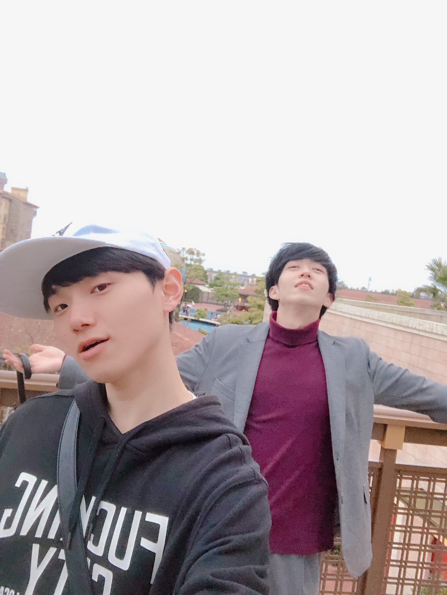 tarroww_kr's tweet photo. 今日は昼からYuくんとロケ！
これからホームパーティするよっ！

#singer
#シンガー
#tarroww
#Yu
#Rise
#3menlive
#ホームパーティ
#homeparty
#ロケ
#かんこくすきなひとと繋がりたい 
#歌すきな人と繋がりたい https://t.co/FJefISIIRQ