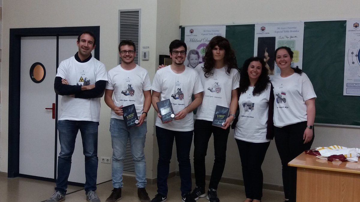 CordobaCiencia's tweet photo. ¡Tenemos ganadora! @MiFisicaFav de este 2019 es Cecilia Payne - Gaposchkin👏👏👏👏👏
Después de descubrir que, en realidad, las estrellas estaban hechas de helio e hidrógeno 🌠🌠🌠 nunca recibió el Nobel. En @Fac_CienciasUCO hoy la reconocen #11F 💓 https://t.co/gGFApc9x8w