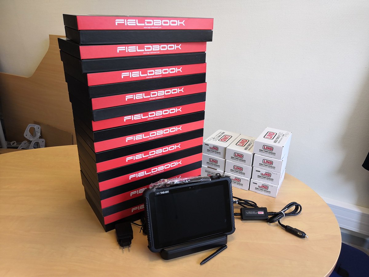 [NOUVEAUTE] Arrivée des tablettes opérationnelles pour un test de 2 mois dans les centres d'incendie et de secours de Chalons et de Reims-Witry qui sont équipées de nombreuses fonctionnalités : fiches techniques-intervention, navigation, bilans dématérialisés, cartographie...