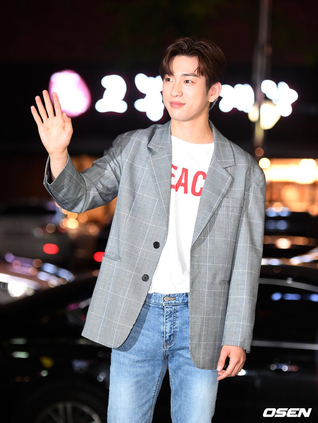 D5Ze3N-V4AMckjV.jpg:orig