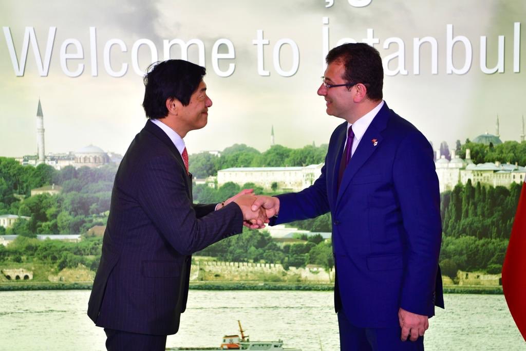 Kanada Başkonsolosu Ulric Shannon’a ve Japonya Büyükelçisi Akio Miyajima’ya tebrik ziyaretleri için teşekkür ederim. İBB olarak İstanbul'un tüm geçmişi ve birikimi ile dünyanın önemli şehirleriyle işbirliği yapacağız.