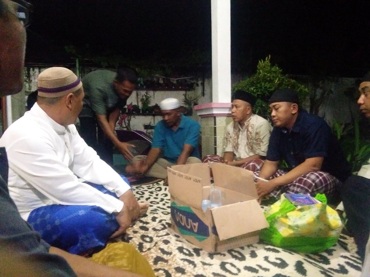 Smoga diterima amal ibadahnya