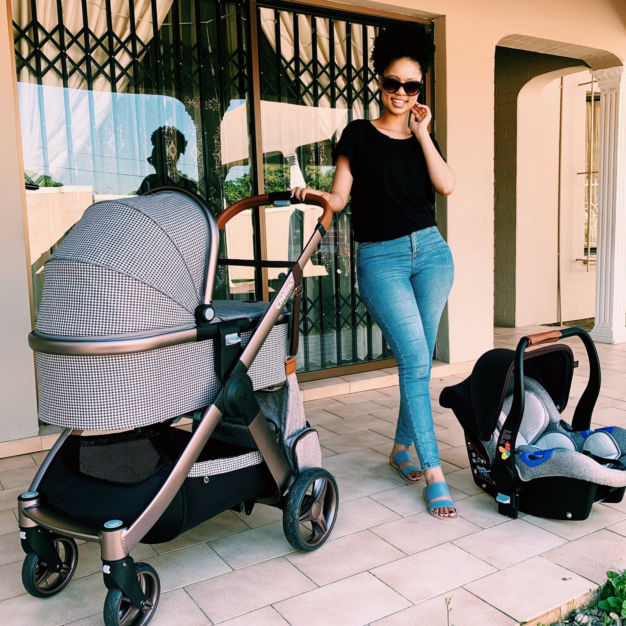 chelino lunar travel system