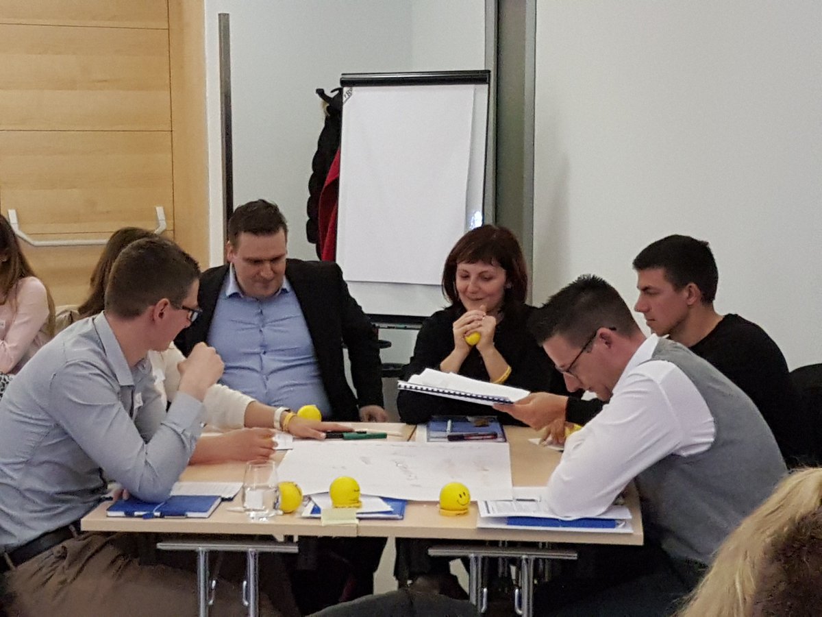 ServiceReviewed's tweet image. Suggest at least one change the team could make could be made to improve its performance

What percentage of your team participated actively and was fully prepared most of the time?

Answer lies in a Team cohesion.#understand #strategies #Bonding #servicexcellence #BePartOfIt