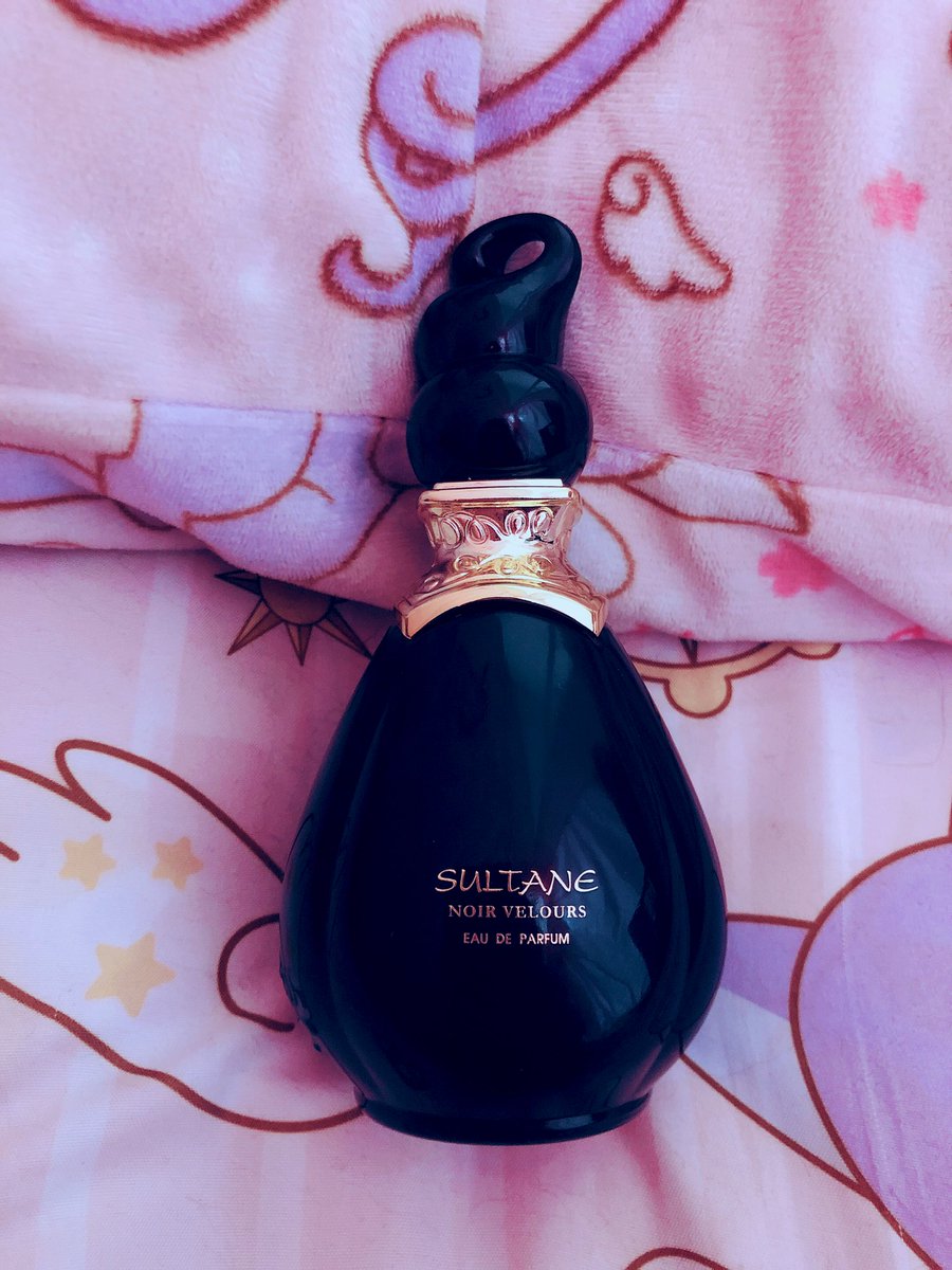 雑魚ちゃん おお 甘くていい香りですよね 他は私が中学生くらいの頃からずっと使ってるインカントチャームがとってもおすすめです フローラル系ですごくいい香りで一番大好きな香水です