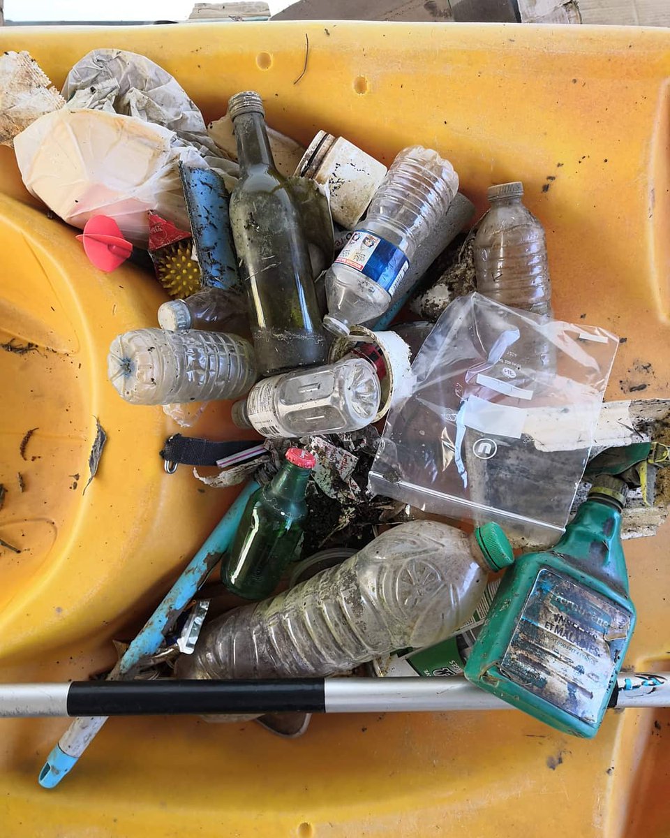 HumanumRaid's tweet image. Parce qu'aider l'humanité c'est aussi prendre soin de l'environnement, nous profitons de nos raids aquatiques pour nettoyer nos rivières! Merci à Mallory pour sa précieuse aide!