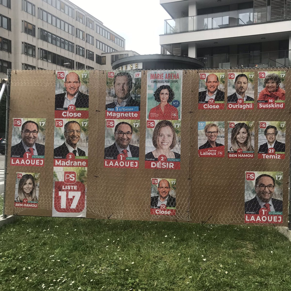 kskhatta's tweet photo. ベルギー総選挙のポスター。この国では政党が比例名簿で男女同数の候補者を指名することが法律で定められている https://t.co/sD8V23r2nw