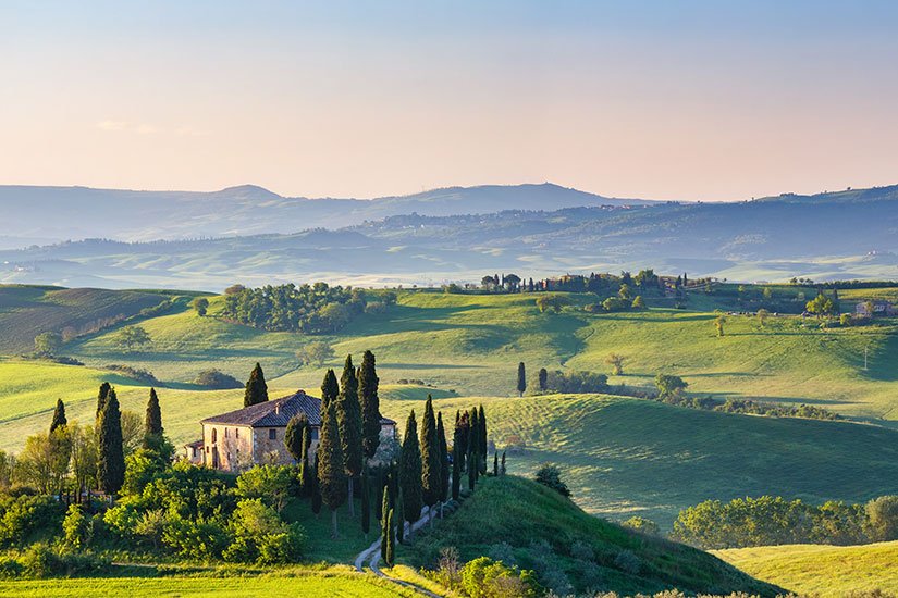 HumanumRaid's tweet image. Voici un petit aperçu des 2 premiers que l'on traverse avec l'Europ'Raid ! 
En premier, 2 photos provenant de Suisse, et les 2 autres proviennent d'Italie! 
N'est-ce pas magnifique ?