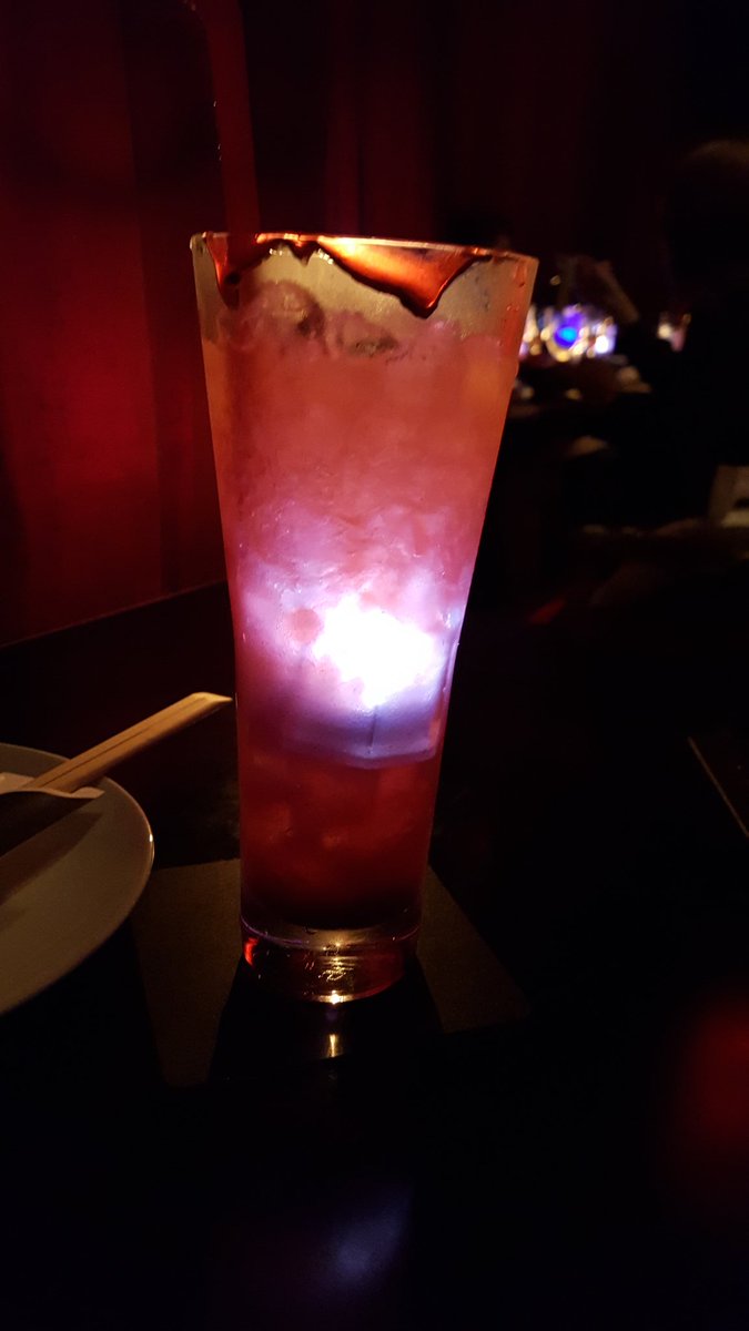  #GoldenAfternoonWeek We went to a vampire café--I don& #39;t understand at all, but Lauren and  @lightlybow had a delightful time