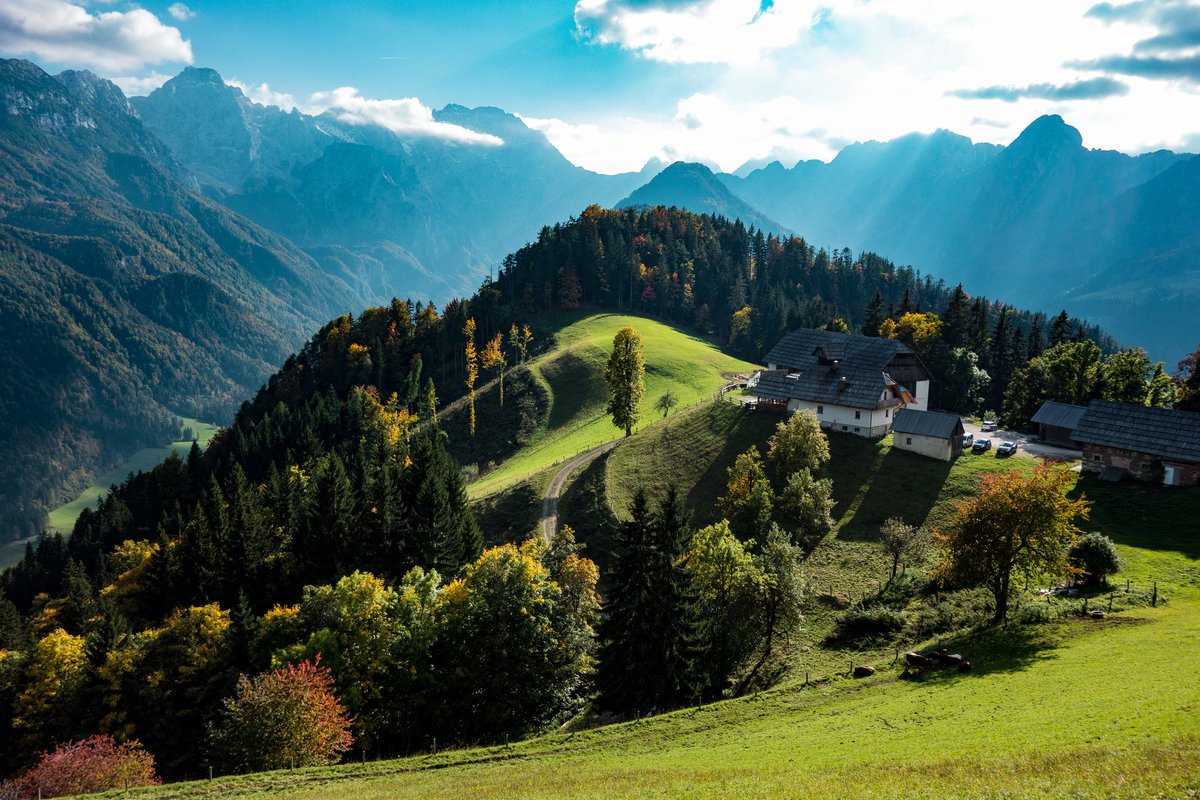 HumanumRaid's tweet image. Les 2 pays qui suivent la Suisse et l'Italie sont..... l'Autriche, et la Slovénie ! 
Un petit extrait de l'Autriche avec les 2 premières photos, puis de la Slovénie !
