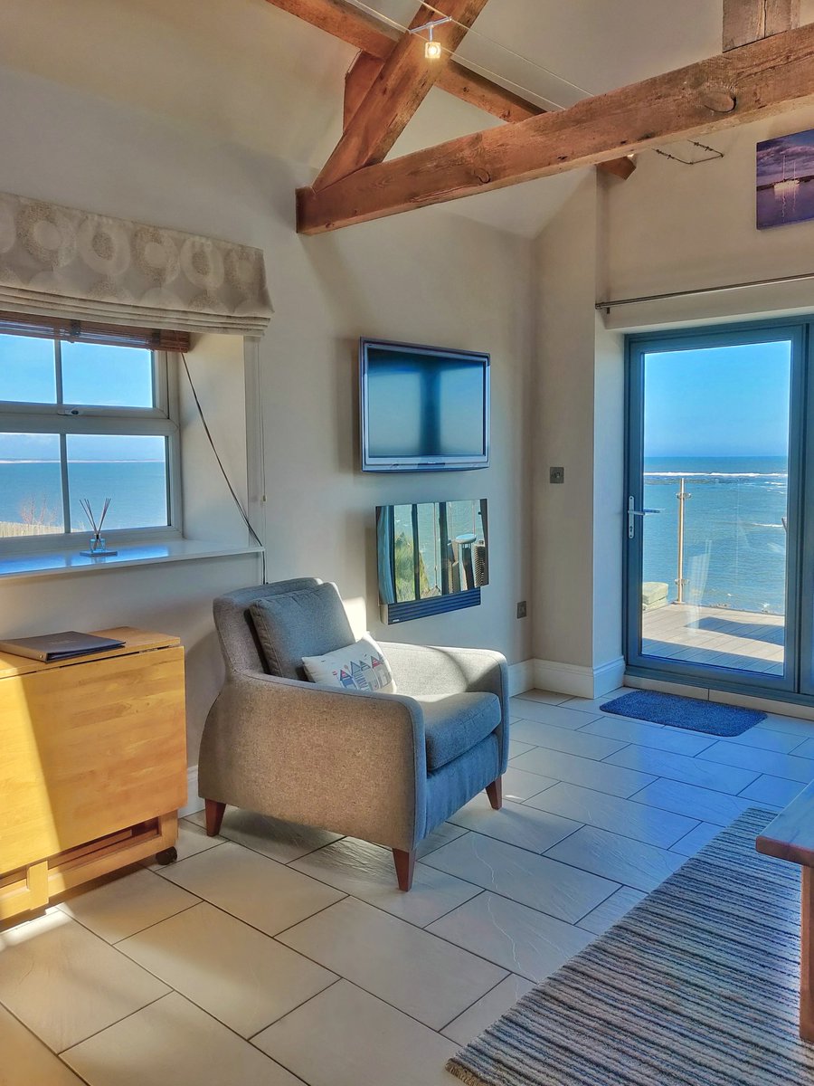 So much sunshine in Northumberland ☀️🌅❤️

#Northumberland #northumberlandcoast #TuesdayThoughts #TuesdayMotivation #NorthEast #holidaycottage #beachlife