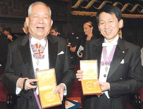 田中耕一の現在 子供は 妻とはお見合い結婚 受賞後に年収が昇給 養子の生い立ち アスネタ 芸能ニュースメディア