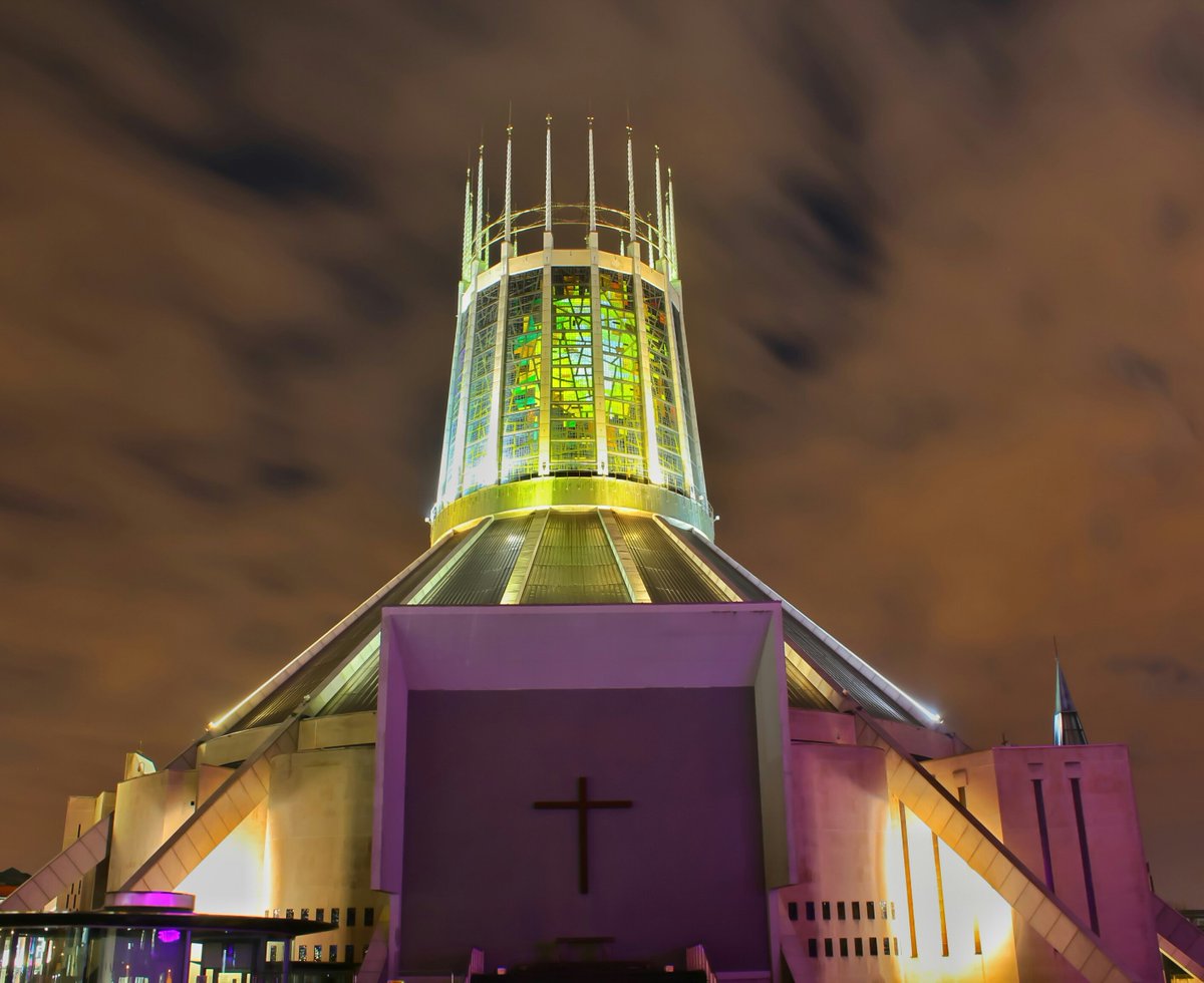 villagetaxis1's tweet photo. We love Hope street what is your favourite street in Liverpool?
#Taxi #App #Transport #Liverpool #MerseyBizLink #HopeStreet
( 📷 Photo Credit @MedwayImages ) https://t.co/M8FOSJ7L9O