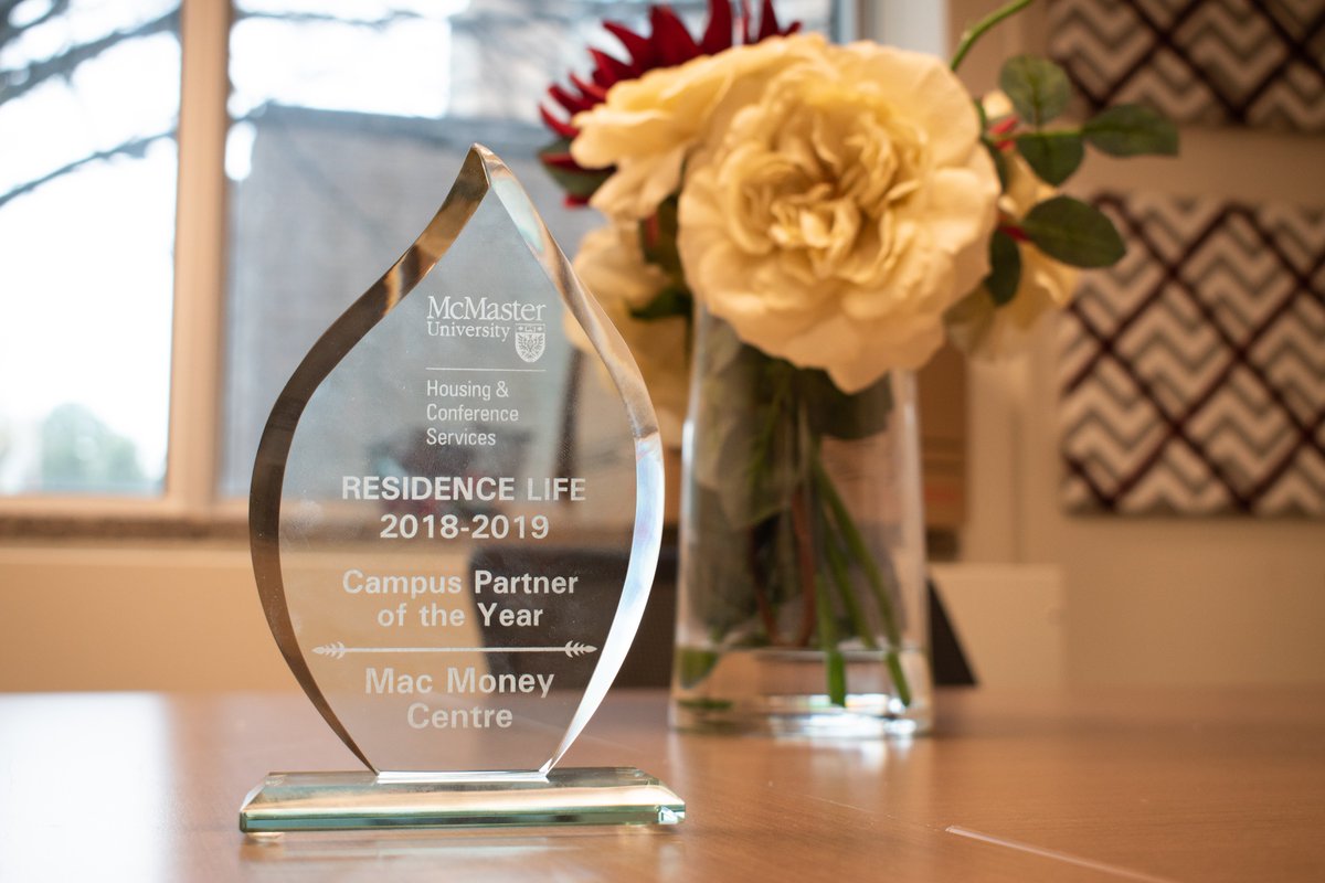 MacsMoneyCentre's tweet photo. Thank you @macrezlife for honouring Mac's Money Centre as Campus Partner of The Year! @MacSSC we want all students to be successful. Thank you for helping us connect with students as they begin their journey here at McMaster. 

#MacTalksMoney https://t.co/QGEIkahyVz