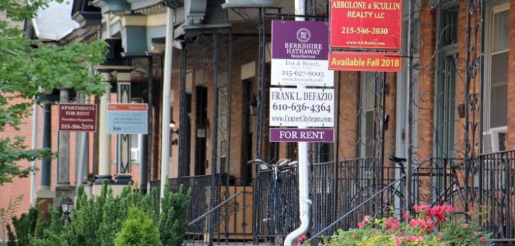 This may be one of the reasons low-income residents are pushed into substandard housing or homelessness. ⬇️⬇️⬇️

planphilly.com/articles/2019/…

@BrokeinPhilly 
#BrokeinPhilly