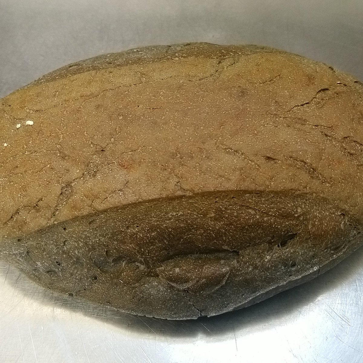 GrahamDewar2's tweet image. Charcoal Bread #localbread#aberdourbakery @Grill48