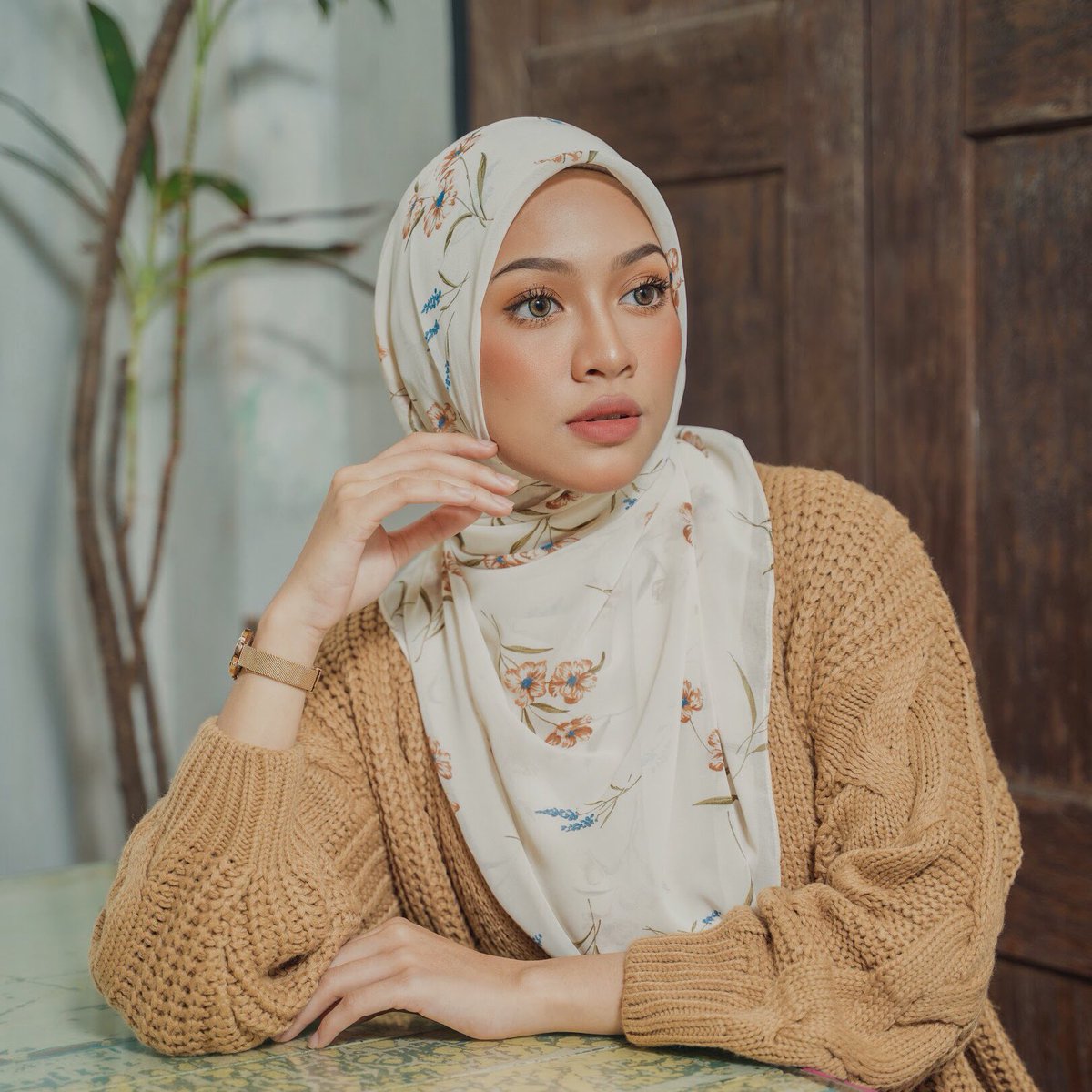 Dianashawl's tweet photo. Fiore Square 

Siapa suka ? RT &amp; Reply NAK 🌹 https://t.co/DWAzcpZrj5