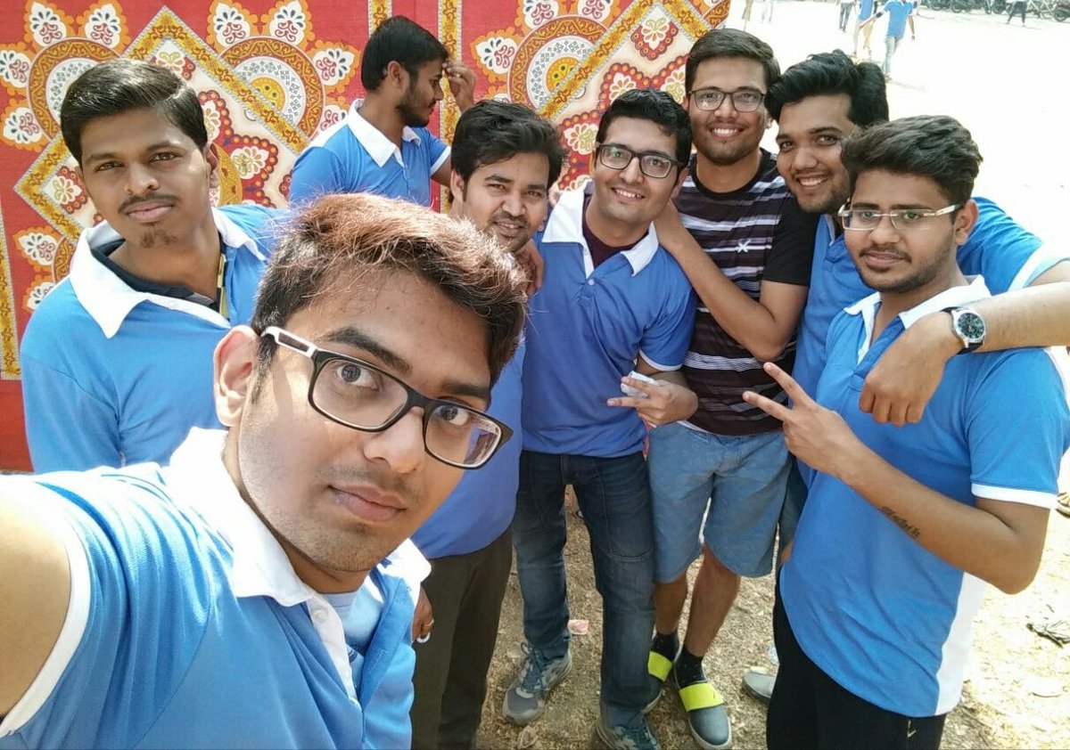 pareek_drj's tweet photo. @PerformaxIndia @mipaltan Like Everyone’s got an IPL matchday buddy, i have my brother from another mother @smithjain7  (taking my selfie everytime )
hope we both get PFXLive Experience in wankhade for first time, lets see

#MIinPerformax #MumbaiIndians @PerformaxIndia https://t.co/DSnKcctr2Q