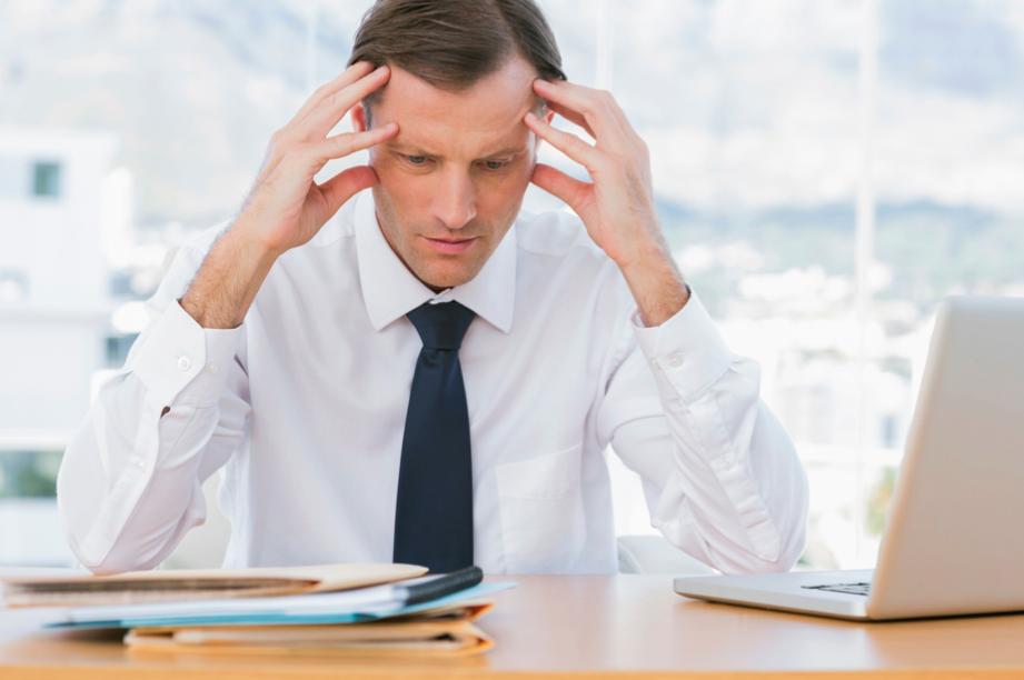 youtrients's tweet image. Long work weeks are nothing to brag about. They can lead to brain fog and decreased efficiency. Our Neuro formula can help you with laser-like focus, helping to get your work done well and efficiently, allowing you time to lower your stress levels.