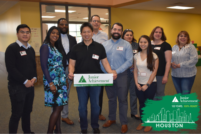 JA_SET's tweet photo. Our newest classroom volunteers from @AvanadeInc introduced @SBISD students to the importance of community. Thank you to each of the volunteers for impacting these students and to JA Board Member, Adam Drutz, for his leadership and support! #100Years #100Ready #HumanImpact https://t.co/WvLGlJ796m