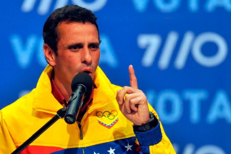 oyenoticias's tweet photo. ¡DE FRENTE! Capriles califica como una “olla” la sentencia emitida por el TSJ contra diputados de la AN https://t.co/Ljnwaf39cG https://t.co/qnup2wAki6