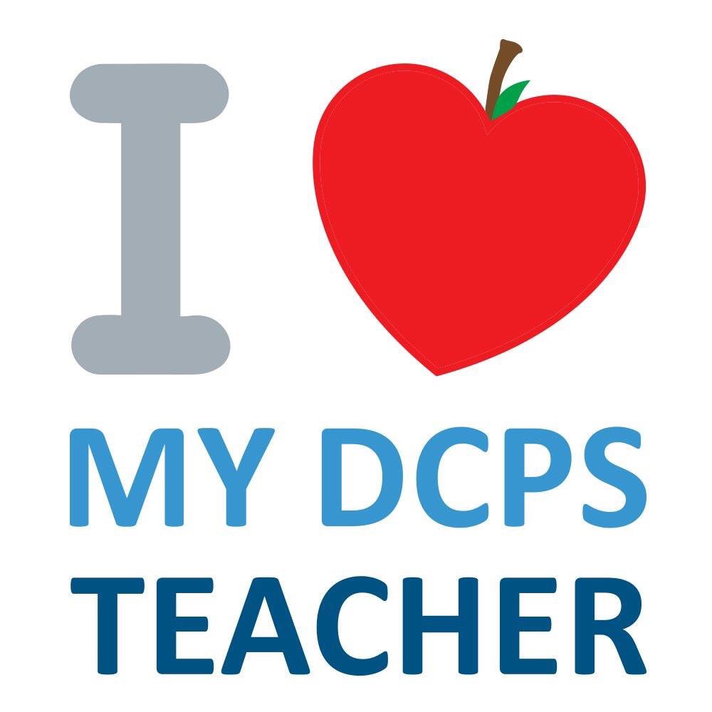 MollyToot5's tweet photo. Happy #TeacherAppreciationDay to my favorite teacher! #dcps @Urban_Teachers ✏️📝🖍🍎 #MsToot https://t.co/XLEWDW2vyd