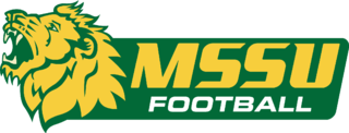 JonPereiro_'s tweet photo. Great to meet @johnpowers52 as he represented @MSSUFootball on campus last week.  Lover talking about the hard work the class of 2020 is putting in.  

#RISE #GOALII

⚒️⚒️ https://t.co/ZVn2SWfh3e