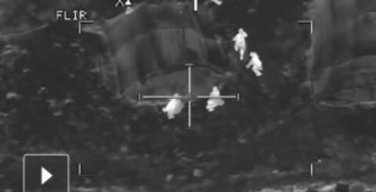 SuguZita's tweet photo. @JorRausch 🙄 #LosDrones 😉 https://t.co/ZMlA5YlXtD